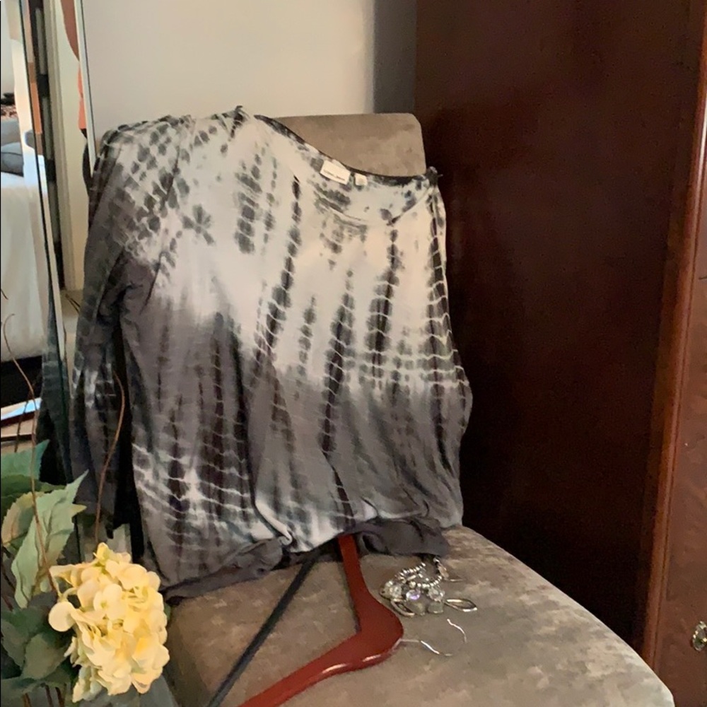Tie dyed black/gray tunic